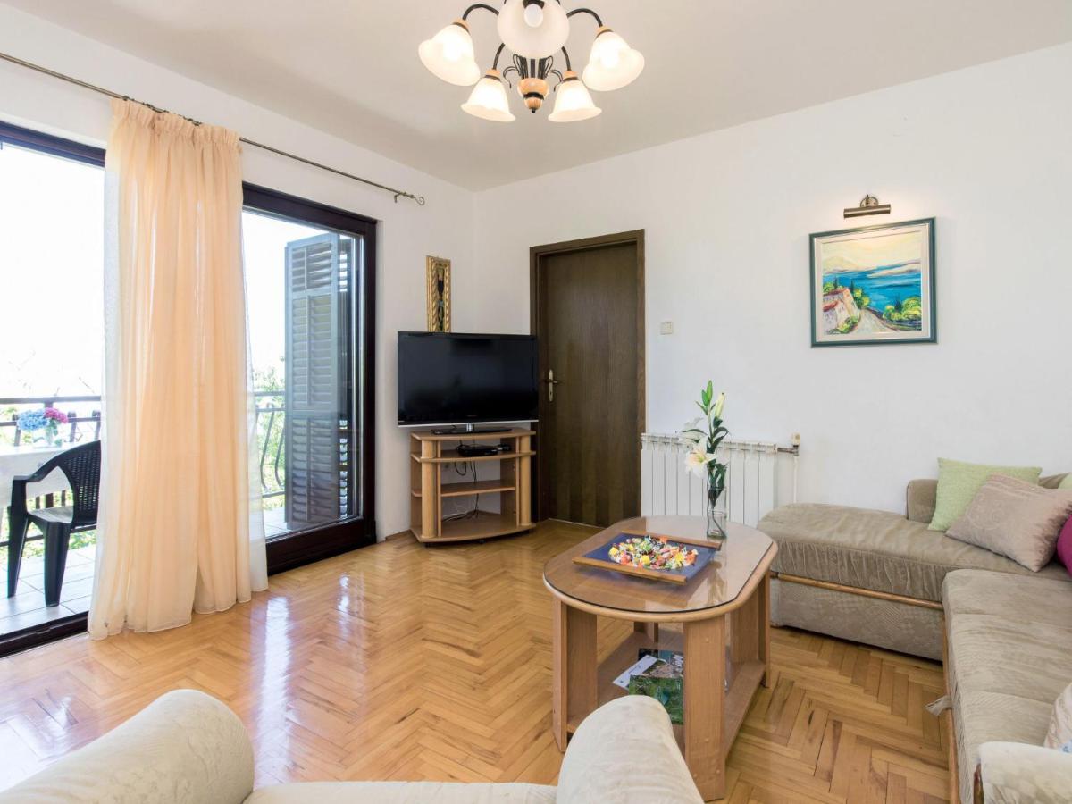 Apartment Luka - LOV218 Lovran Bagian luar foto