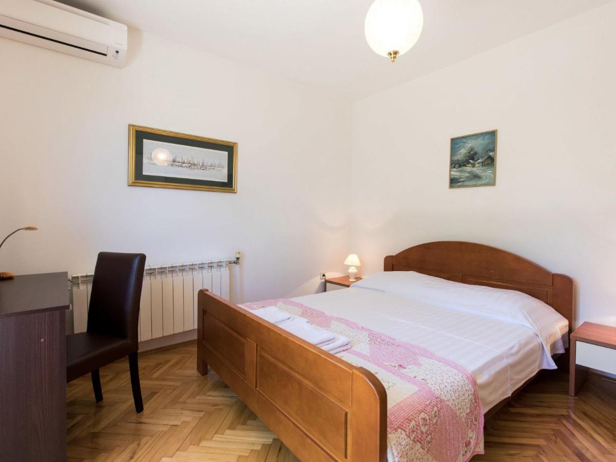 Apartment Luka - LOV218 Lovran Bagian luar foto